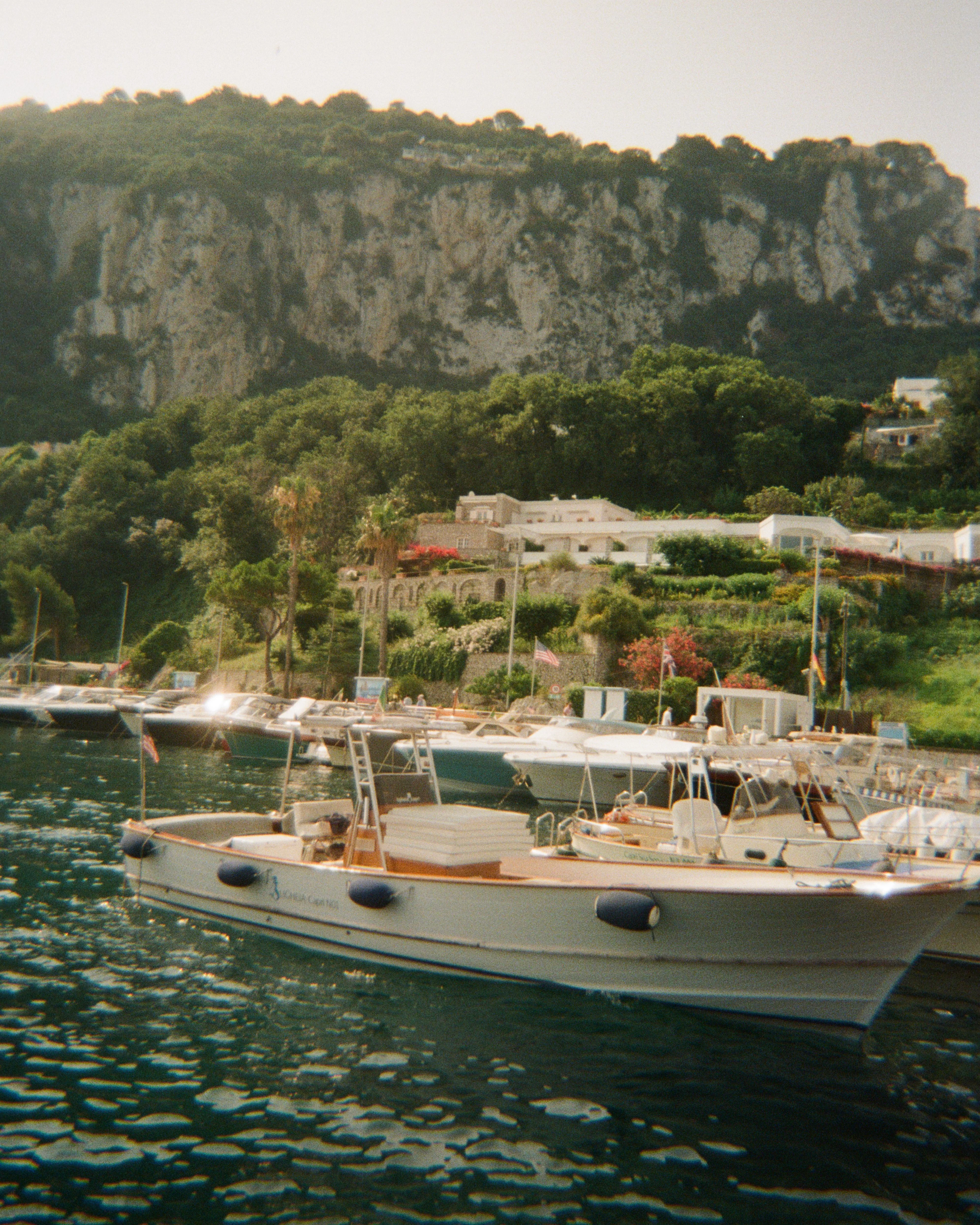 The Reloader® 35mm Film Camera | WHITE - Image 3